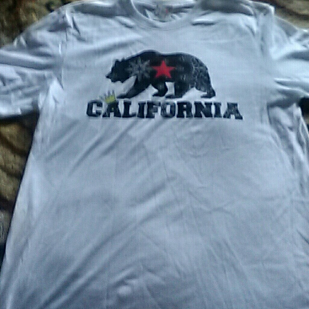 Cali tee new with tags